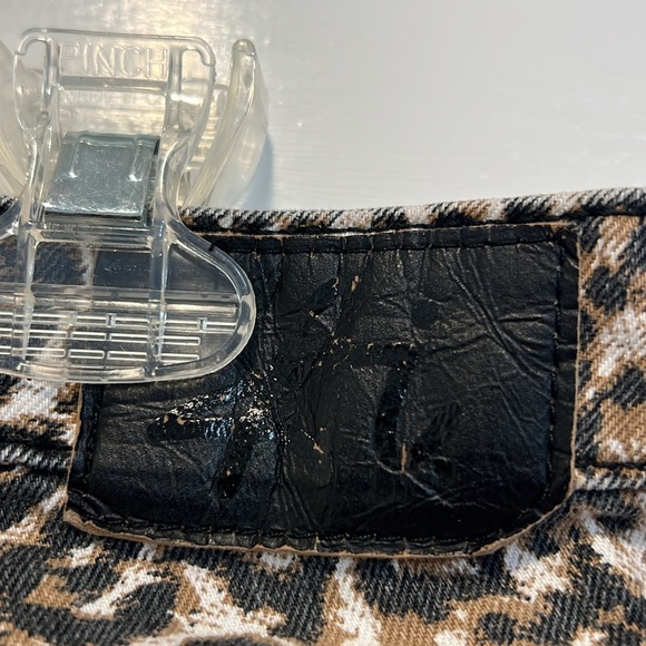 Authentic Icon cheetah print skinny jeans size 30. In great condition! - Picture 6 of 7